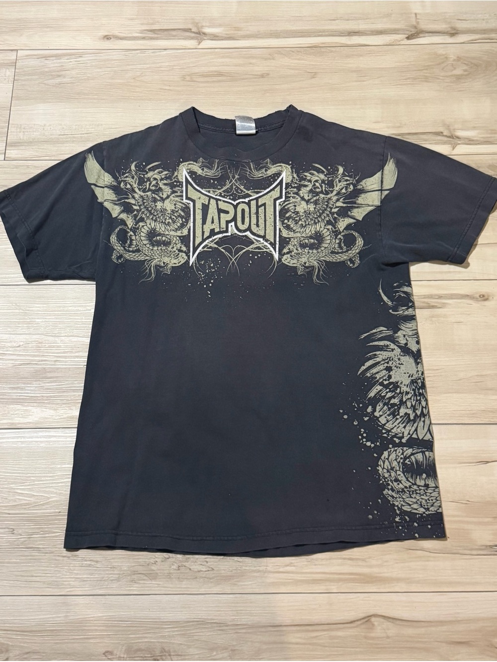 Y2K Dragon print Tapout tee